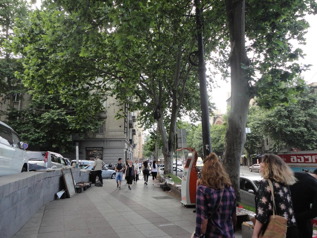 Art House Petunia Apartment Tbilisi Luaran gambar