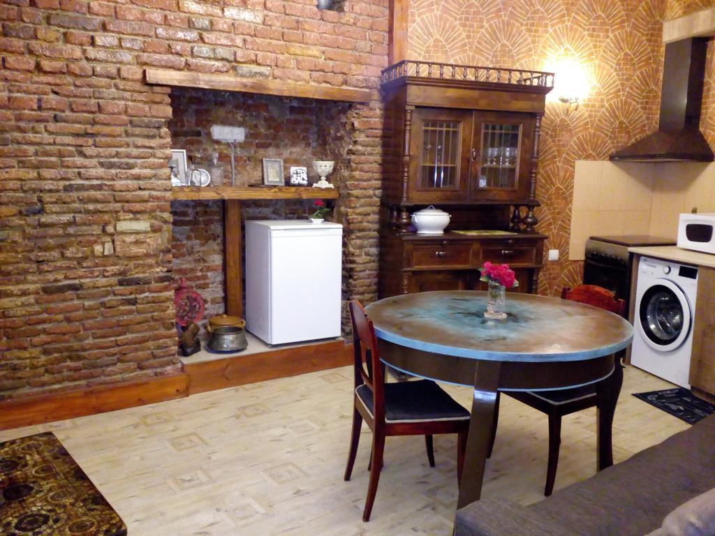 Art House Petunia Apartment Tbilisi Luaran gambar