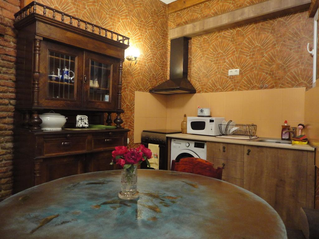 Art House Petunia Apartment Tbilisi Luaran gambar
