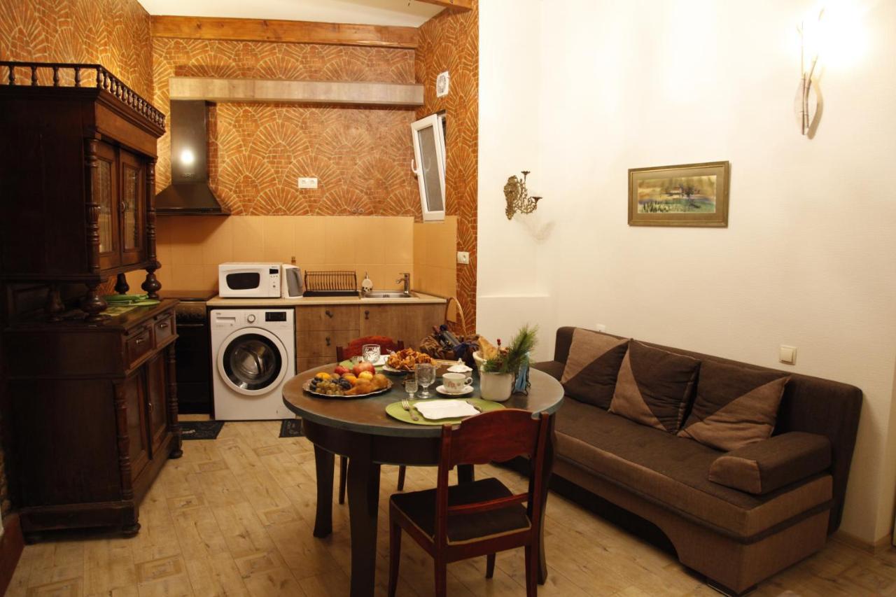 Art House Petunia Apartment Tbilisi Luaran gambar
